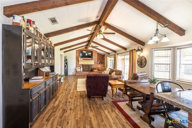 1413 Summit Dr, House other with 3 bedrooms, 3 bathrooms and null parking in Gonzales TX | Image 5