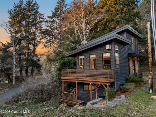 696 N Spruce Street, Cannon Beach, OR, 97110 | Card Image