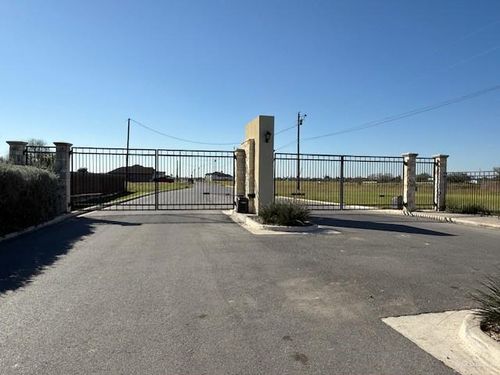 2736 Awesome Ave, Alamo, TX, 78516-2108 | Card Image