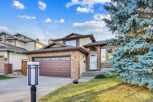 229 Wood Valley Dr Sw, Calgary, AB, T2W5X4 | Card Image