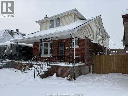 1385 Parent Ave, Windsor, ON, N8X4J4 | Card Image
