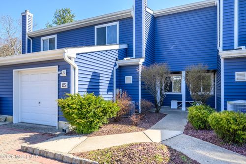 25 Rambling Meadow Ct, Tinton Falls, NJ, 07724-4002 | Card Image