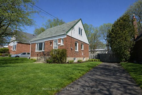 17 Kingswell Crescent, Scarborough, ON, M1L3E2 | Card Image