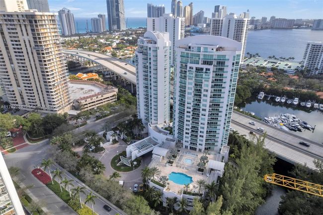 APT-2011 - 19400 Turnberry Way, Condo with 3 bedrooms, 3 bathrooms and null parking in Aventura FL | Image 58