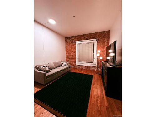 205-1425 N Washington St, Denver, CO, 80203-2067 | Card Image