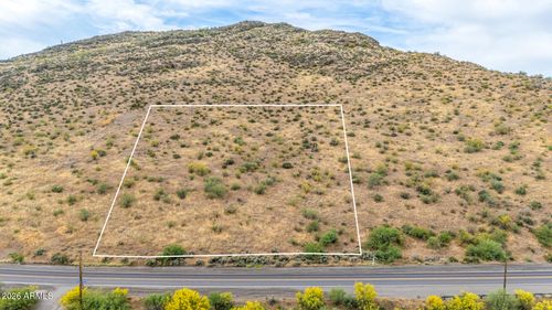 --7xx E Circle Mountain Road, New River, AZ, 85087 | Card Image