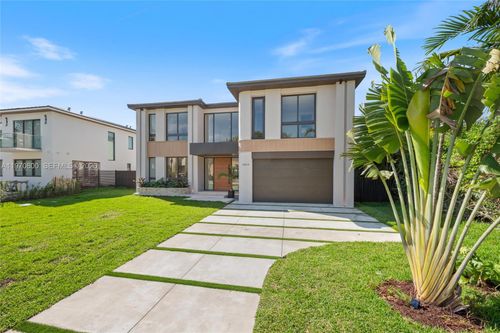 5854 Sw 30th St, Miami, FL, 33155-4057 | Card Image