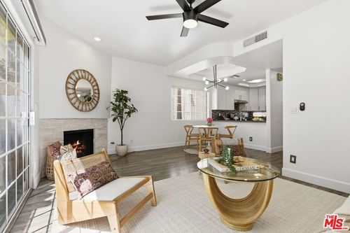 122-11110 Camarillo St, Toluca Lake, CA, 91602-1602 | Card Image