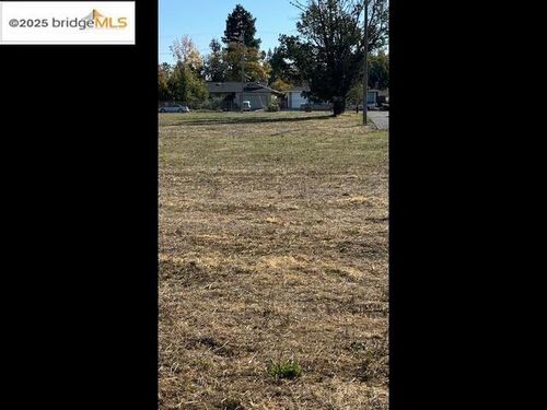 1906 Wise Dr, Napa, CA, 94558-2213 | Card Image