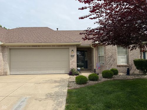 818 Jared Dr, Greenwood, IN, 46143-8291 | Card Image
