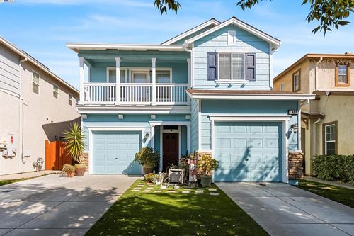 1482 Hearthsong Dr, Manteca, CA, 95337-8489 | Card Image