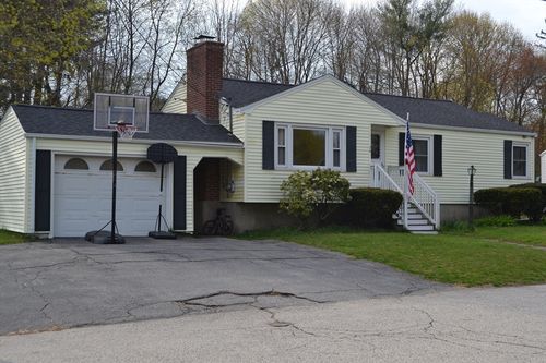 34 Bruce Ave, Shrewsbury, MA, 01545 | Card Image