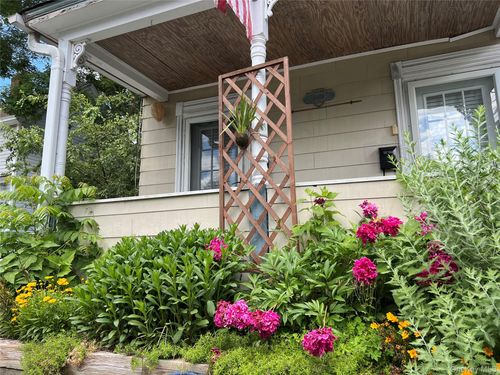 2-140 12th Avenue, Oyster Bay, NY, 11579 | Card Image