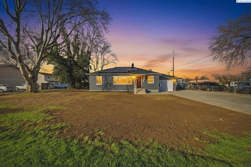 4218 W Hood Ave, Kennewick, WA, 99336-2612 | Card Image
