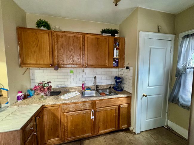 109 Seminary Ave, House other with 2 bedrooms, 1 bathrooms and 1 parking in Aurora IL | Image 7