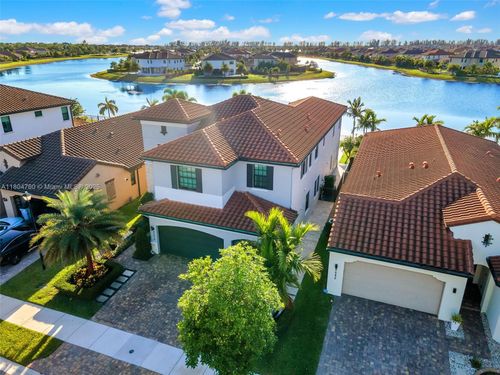 8575 E Baypoint Cir, Parkland, FL, 33076-4838 | Card Image
