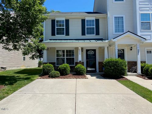 8845 Thornton Town Pl, Raleigh, NC, 27616-8064 | Card Image