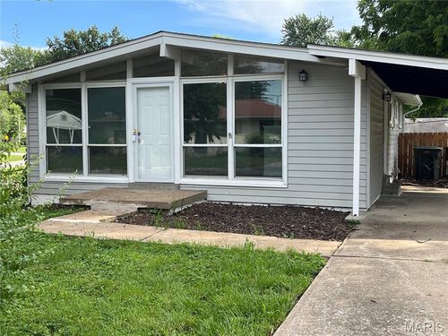 6 Mound Dr, Saint Peters, MO, 63376-1425 | Card Image