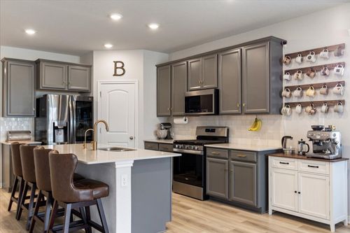 1001 Dog Iron St, Georgetown, TX, 78633-2901 | Card Image