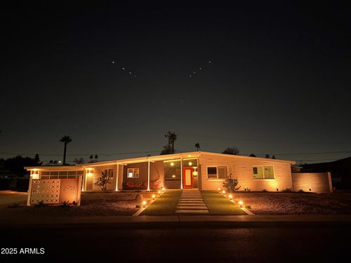 2055 W Windsor Ave, Phoenix, AZ, 85009-1906 | Card Image