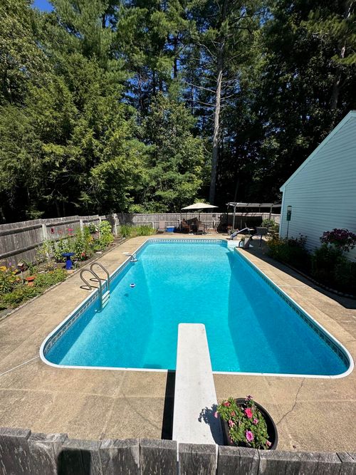 1 Whitewood Ln, Merrimack, NH, 03054-3934 | Card Image