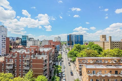 apt-5a-3506 Leavitt St, Flushing, NY, 11354-2911 | Card Image