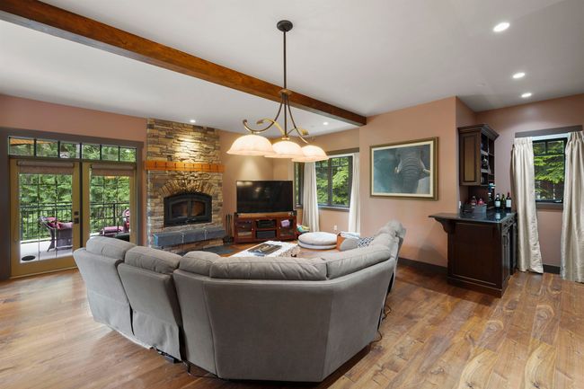 27714 Aspen Pl, House other with 5 bedrooms, 5 bathrooms and 8 parking in Maple Ridge BC | Image 16