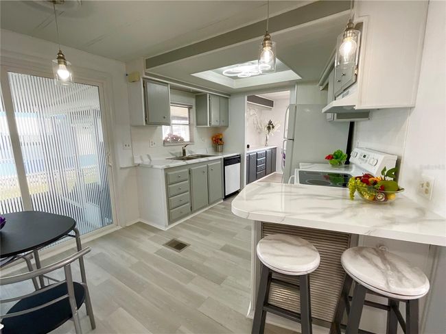 Kitchen | Image 14