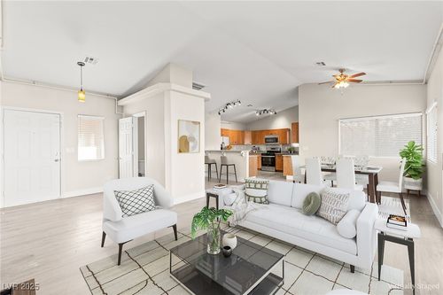 630 Arthur Ave, Henderson, NV, 89015-7040 | Card Image