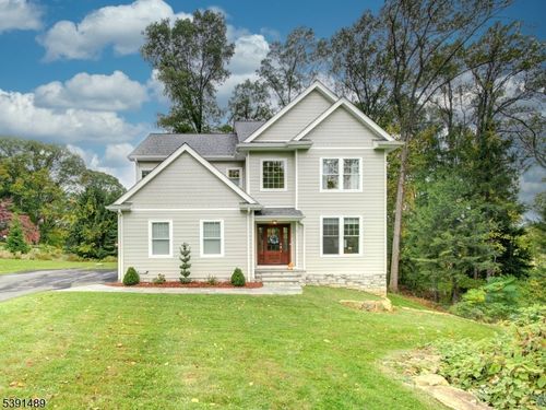 4 Minor Ct, Denville, NJ, 07834-3730 | Card Image