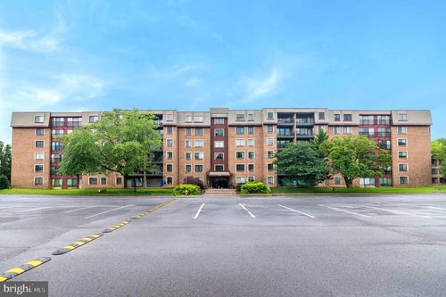 apt-101-2817 Jermantown Rd, OAKTON, VA, 22124-2504 | Card Image