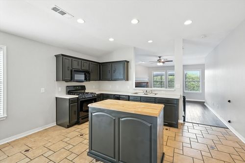 1056 Breeders Cup Dr, Fort Worth, TX, 76179-2389 | Card Image