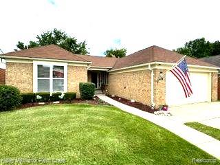 Maple Cir, Clinton Township, MI 48036
