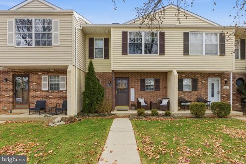 534 Lancaster Ct, DOWNINGTOWN, PA, 19335-4209 | Card Image