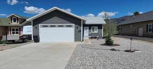643 Country Club Way, Thayne, WY, 83127-8701 | Card Image