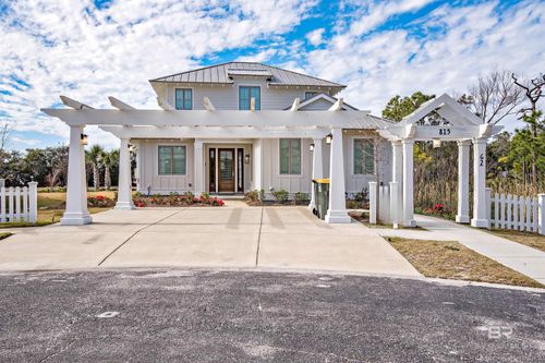 815 Kingston Ln, Gulf Shores, AL, 36542-3272 | Card Image