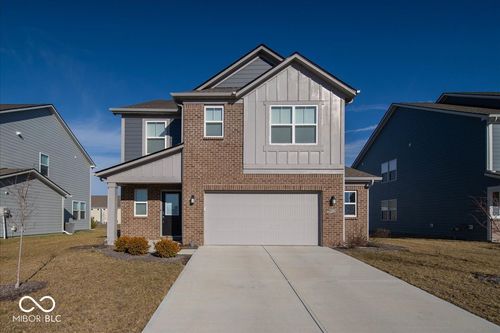 1240 Patens Dr, Greenwood, IN, 46143-8320 | Card Image