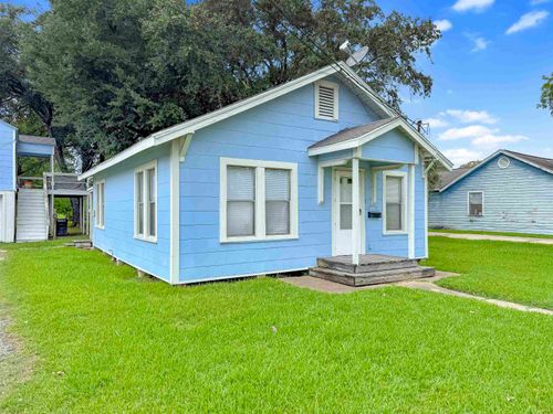 6129 Howe Street, Groves, TX, 77619 | Card Image