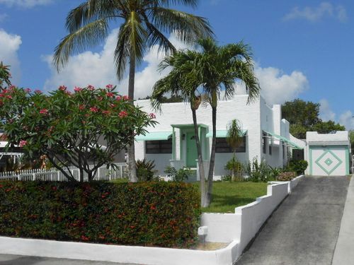 909 N B St, Lake Worth Beach, FL, 33460-2432 | Card Image