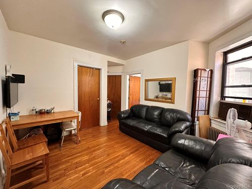 32-522 W 151st St, New York, NY, 10031-2307 | Card Image