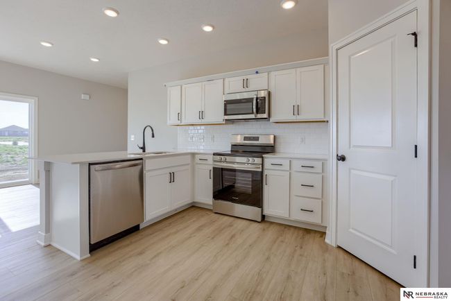 4622 Schilling Ct, Townhouse with 3 bedrooms, 3 bathrooms and 2 parking in Bellevue NE | Image 11