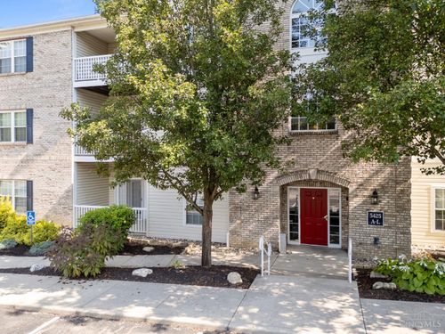 5425 Michelles Oak Ct, Cincinnati, OH, 45248 | Card Image
