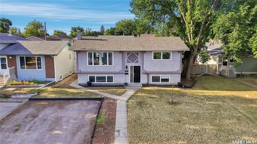1109 Lillooet St W, Moose Jaw, SK, S6H5A2 | Card Image