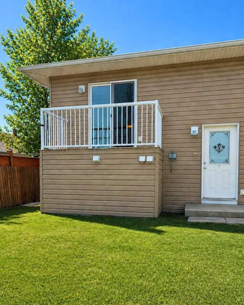 c-9804 99 St, Wembley, AB, T0H3S0 | Card Image