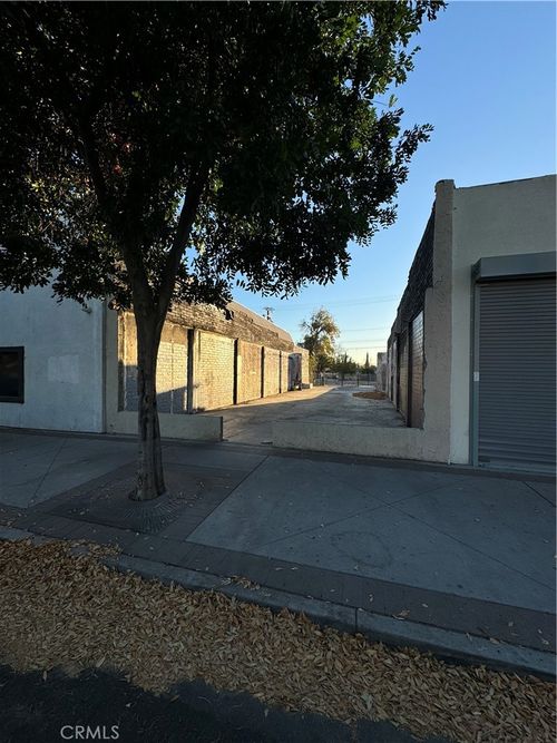 5442 Mission Blvd, Jurupa Valley, CA, 92509-4511 | Card Image