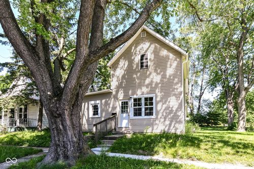 816 Chestnut St, Anderson, IN, 46012-4119 | Card Image