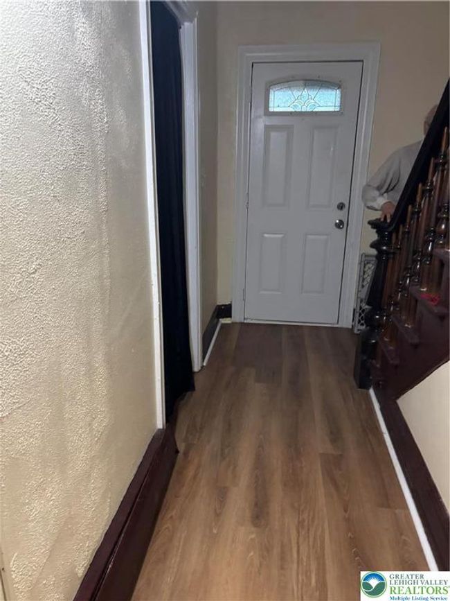 1533 E Emmaus Ave, House other with 4 bedrooms, 2 bathrooms and null parking in Allentown PA | Image 4