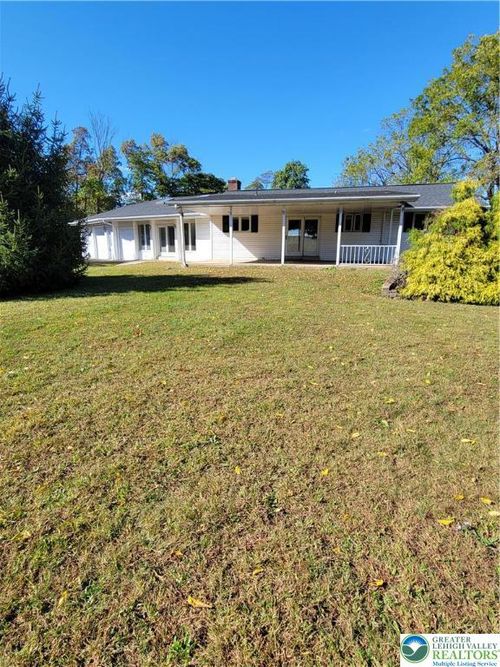 8747 Kings Hwy, East Greenville, PA, 18041-2606 | Card Image