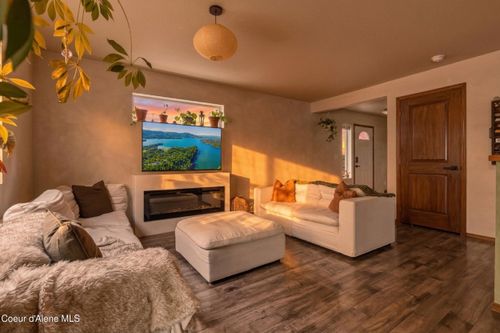3317 E Brownstone Ct, Post Falls, ID, 83854-6239 | Card Image