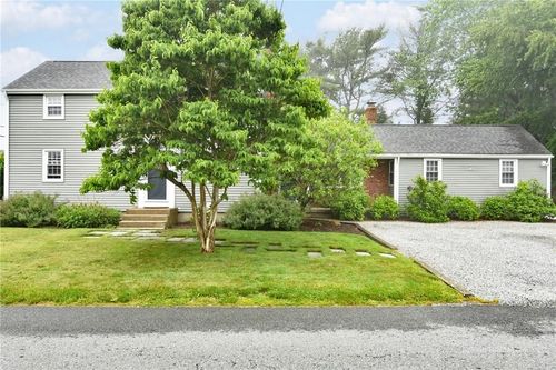 17 Melbourne Dr, Narragansett, RI, 02882-4414 | Card Image